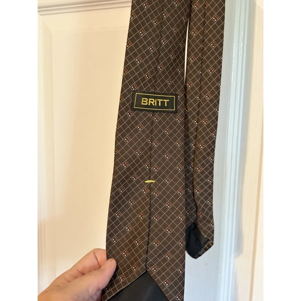 BRITT Men's Polyester Neck Tie, Brown with a check design, Brown Rust Neck Tie